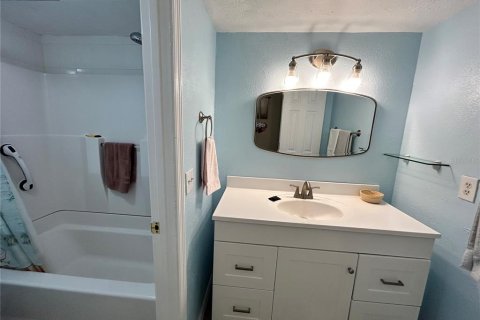 Condominio en alquiler en Saint Petersburg, Florida, 1 dormitorio, 73.11 m2 № 1684728 - foto 10