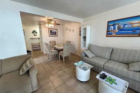 Condominio en alquiler en Saint Petersburg, Florida, 1 dormitorio, 73.11 m2 № 1684728 - foto 8
