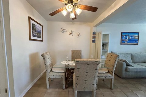 Condominio en alquiler en Saint Petersburg, Florida, 1 dormitorio, 73.11 m2 № 1684728 - foto 5