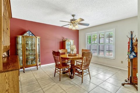 House in Oviedo, Florida 4 bedrooms, 208.84 sq.m. № 1780557 - photo 8