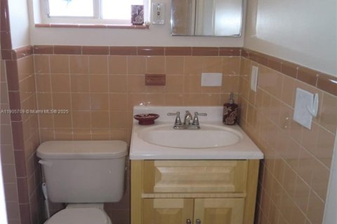 Снять в аренду виллу или дом в Халландейл-Бич, Флорида 1 спальня, № 1956391 - фото 5