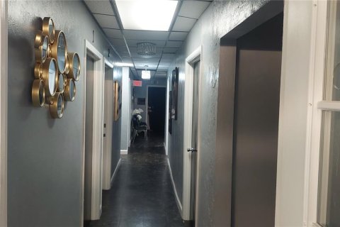 Commercial property in Gainesville, Florida 546.36 sq.m. № 2129280 - photo 11