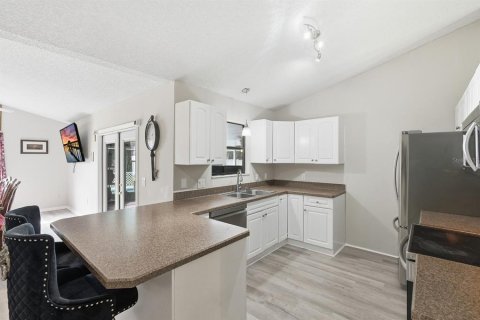 Casa en venta en Deltona, Florida, 3 dormitorios, 160.35 m2 № 2157004 - foto 16