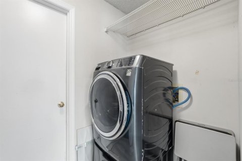 Casa en venta en Deltona, Florida, 3 dormitorios, 160.35 m2 № 2157004 - foto 29