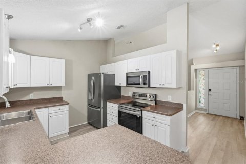 Casa en venta en Deltona, Florida, 3 dormitorios, 160.35 m2 № 2157004 - foto 12
