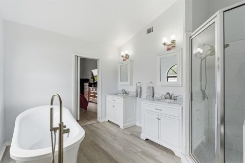 Casa en venta en Deltona, Florida, 3 dormitorios, 160.35 m2 № 2157004 - foto 24