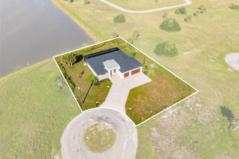 House in Placida, Florida 3 bedrooms, 186.92 sq.m. № 2151251 - photo 11