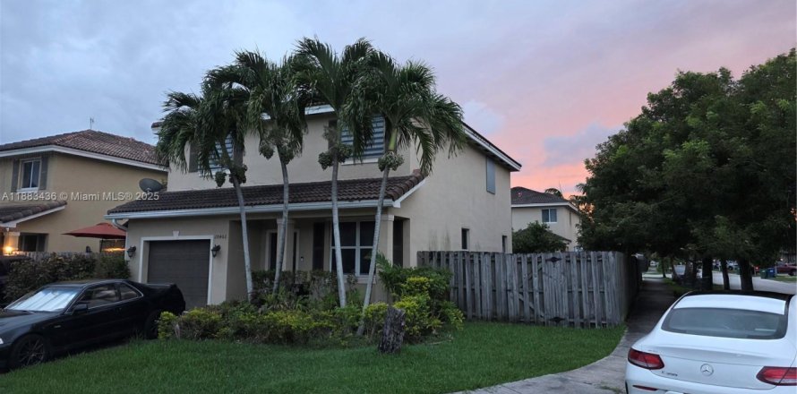 Villa ou maison à Homestead, Floride 4 chambres, 199.37 m2 № 1930419