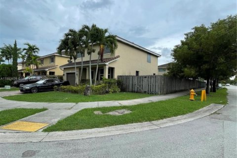Villa ou maison à vendre à Homestead, Floride: 4 chambres, 199.37 m2 № 1930419 - photo 2