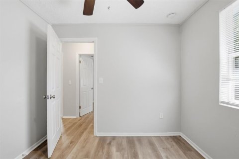 Casa en venta en Tarpon Springs, Florida, 4 dormitorios, 127.46 m2 № 2132126 - foto 29