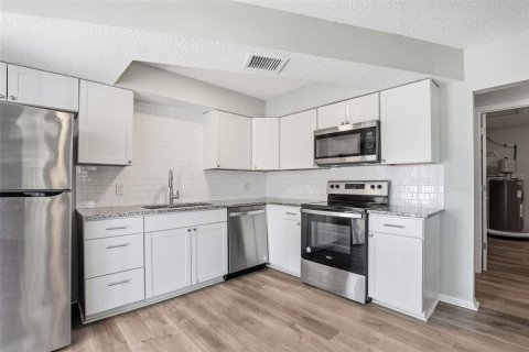 Casa en venta en Tarpon Springs, Florida, 4 dormitorios, 127.46 m2 № 2132126 - foto 14