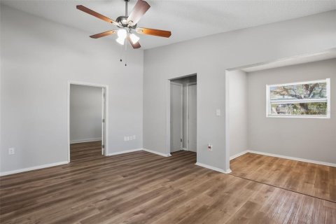 Casa en venta en Tarpon Springs, Florida, 4 dormitorios, 127.46 m2 № 2132126 - foto 17