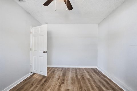 Casa en venta en Tarpon Springs, Florida, 4 dormitorios, 127.46 m2 № 2132126 - foto 18