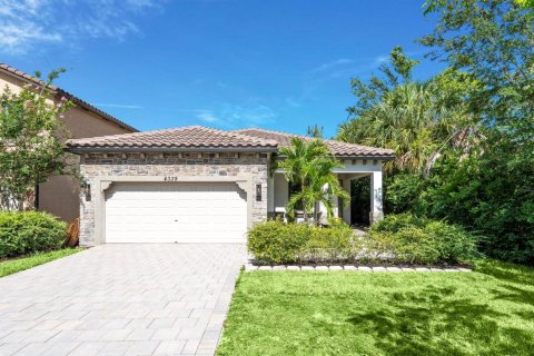 House in West Palm Beach, Florida 3 bedrooms, 173.45 sq.m. № 2295910
