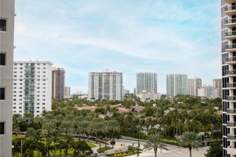 Copropriété à vendre à Sunny Isles Beach, Floride: 33.44 m2 № 1945509 - photo 2