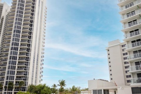 Copropriété à vendre à Sunny Isles Beach, Floride: 33.44 m2 № 1945509 - photo 24