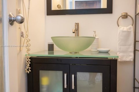 Copropriété à vendre à Sunny Isles Beach, Floride: 33.44 m2 № 1945509 - photo 17