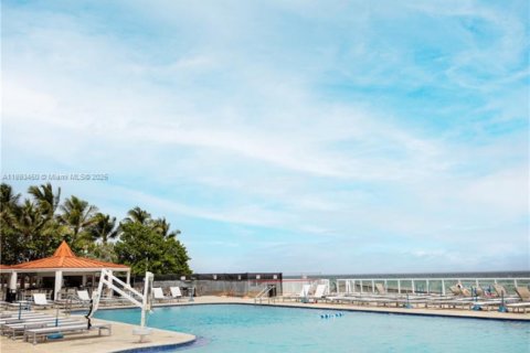 Copropriété à vendre à Sunny Isles Beach, Floride: 33.44 m2 № 1945509 - photo 22