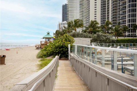 Copropriété à vendre à Sunny Isles Beach, Floride: 33.44 m2 № 1945509 - photo 30