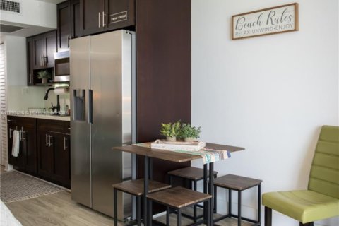 Copropriété à vendre à Sunny Isles Beach, Floride: 33.44 m2 № 1945509 - photo 16