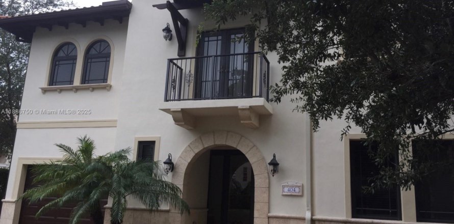 Adosado en Coral Gables, Florida 4 dormitorios, 175.03 m2 № 1933759
