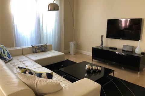 Adosado en alquiler en Coral Gables, Florida, 4 dormitorios, 175.03 m2 № 1933759 - foto 7