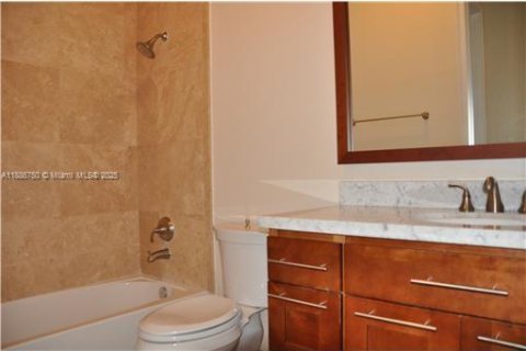 Adosado en alquiler en Coral Gables, Florida, 4 dormitorios, 175.03 m2 № 1933759 - foto 24