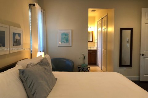 Adosado en alquiler en Coral Gables, Florida, 4 dormitorios, 175.03 m2 № 1933759 - foto 17