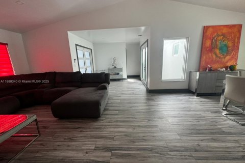 Villa ou maison à louer à Miami, Floride: 5 chambres, 278.71 m2 № 1965294 - photo 26