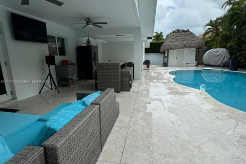 Villa ou maison à louer à Miami, Floride: 5 chambres, 278.71 m2 № 1965294 - photo 5
