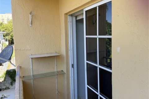 Condominio en venta en Miami, Florida, 2 dormitorios, 55.74 m2 № 1777672 - foto 15