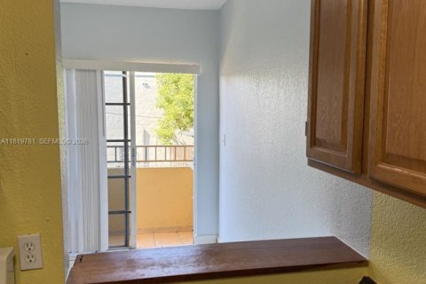 Condominio en venta en Miami, Florida, 2 dormitorios, 55.74 m2 № 1777672 - foto 13