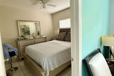 Condo in Miami, Florida, 2 bedrooms  № 1777672 - photo 7