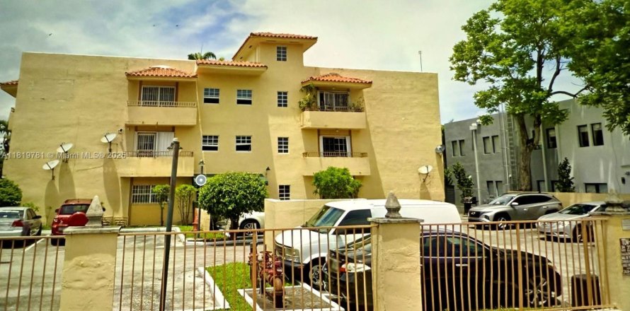 Condo in Miami, Florida, 2 bedrooms  № 1777672