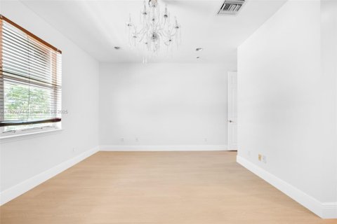 Adosado en alquiler en Fort Lauderdale, Florida, 4 dormitorios, 232.26 m2 № 1949047 - foto 29