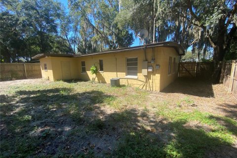 Villa ou maison à louer à Eustis, Floride: 2 chambres, 90.58 m2 № 2388790 - photo 13