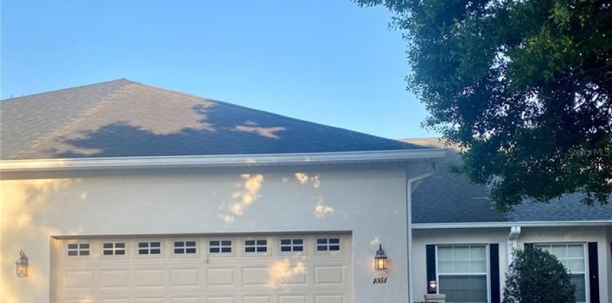 Townhouse in Groveland, Florida 3 bedrooms, 133.5 sq.m. № 2225217