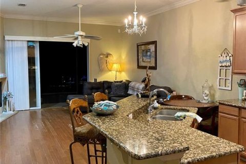 Townhouse in Groveland, Florida 3 bedrooms, 133.5 sq.m. № 2225217 - photo 4