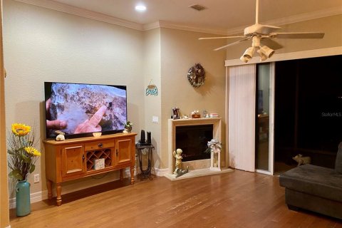 Townhouse in Groveland, Florida 3 bedrooms, 133.5 sq.m. № 2225217 - photo 2