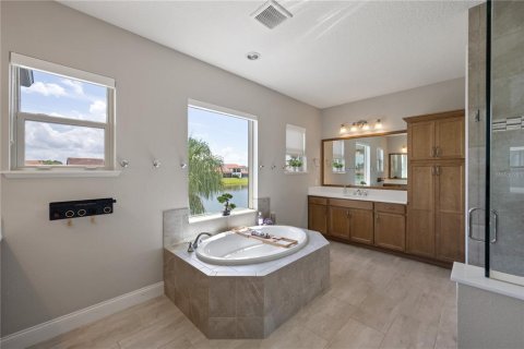 Casa en venta en Orlando, Florida, 5 dormitorios, 363.9 m2 № 1787387 - foto 16