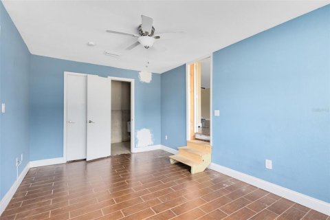 House in Apopka, Florida 4 bedrooms, 224.45 sq.m. № 1649258 - photo 20