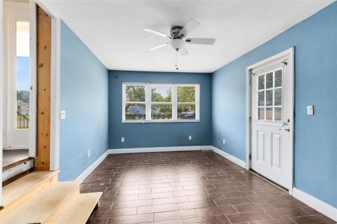 House in Apopka, Florida 4 bedrooms, 224.45 sq.m. № 1649258 - photo 21