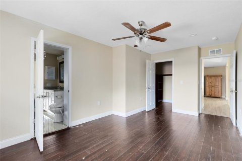 House in Apopka, Florida 4 bedrooms, 224.45 sq.m. № 1649258 - photo 18