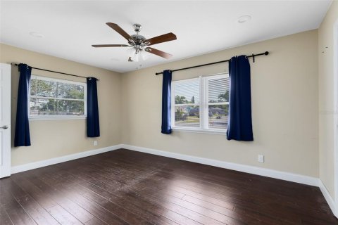 House in Apopka, Florida 4 bedrooms, 224.45 sq.m. № 1649258 - photo 16