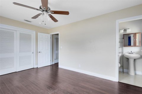 House in Apopka, Florida 4 bedrooms, 224.45 sq.m. № 1649258 - photo 14