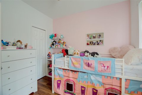 Townhouse in Miami, Florida 4 bedrooms, 166.57 sq.m. № 1731738 - photo 27