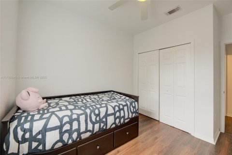 Townhouse in Miami, Florida 4 bedrooms, 166.57 sq.m. № 1731738 - photo 23