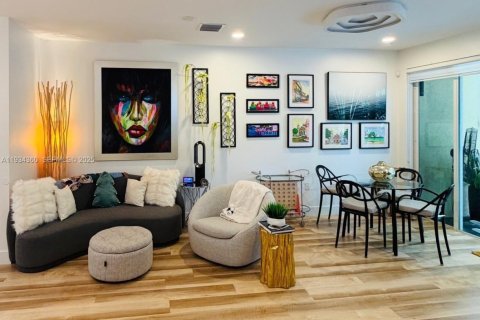 Casa en venta en Fort Lauderdale, Florida, 3 dormitorios, 232.07 m2 № 1992691 - foto 7