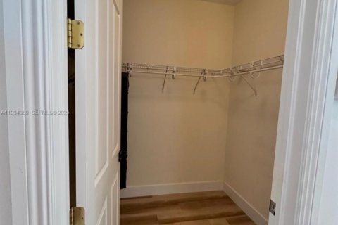 Casa en venta en Fort Lauderdale, Florida, 3 dormitorios, 232.07 m2 № 1992691 - foto 19