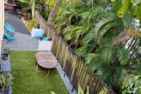 Casa en venta en Fort Lauderdale, Florida, 3 dormitorios, 232.07 m2 № 1992691 - foto 27